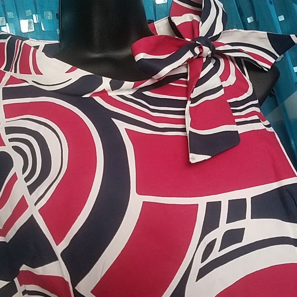 Stylish Women's Dress with Pink and Navy Pattern